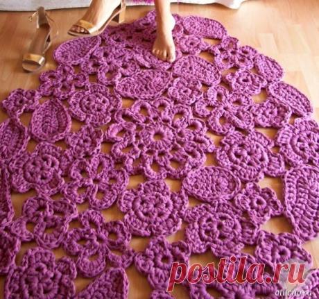 Простой коврик в технике фриформ