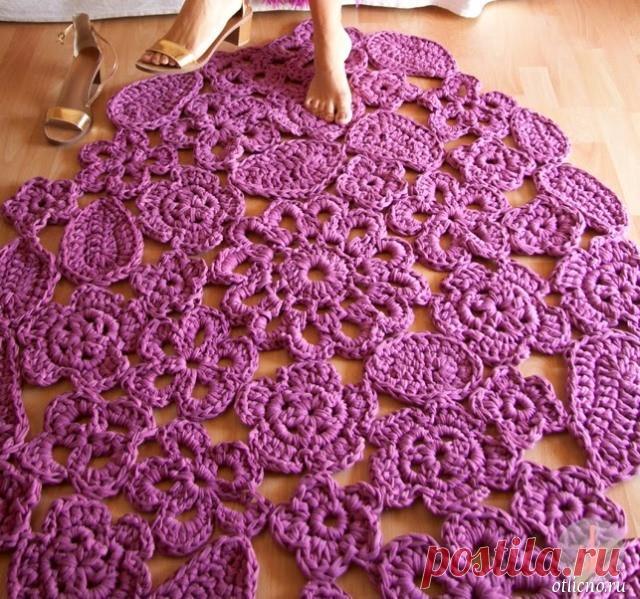 Простой коврик в технике фриформ