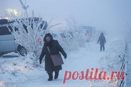 Жителей российского региона предупредили о 50-градусных морозах. Жителей Республики Саха (Якутия) предупредили о возвращении 50-градусных морозов. Соответствующий прогноз погоды дал научный руководитель Гидрометцентра Роман Вильфанд, его слова приводит РИА Новости. По его словам, такая погода ожидается в упомянутом российском регионе уже на следующей неделе.