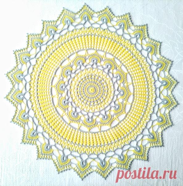 У меня связалась такая жёлто-серая салфеточка.

Светло-серый - цветное кружево от пехорки, жёлтый - итальянский Iris (очень уж они дружные), крючок 1,25, всего ушло 33 гр, диаметр 43 см.
Вязала по схеме.

Спасибо за публикацию! 

...................
Работа нашей подписчицы.
Дорогие авторы! Просим отвечать на вопросы в комментариях, если они будут.
Благодарим за схему узора