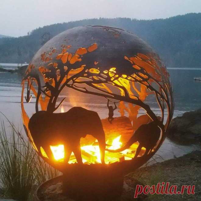 Дизайнерские огненные шары в саду ~ Planetalsad