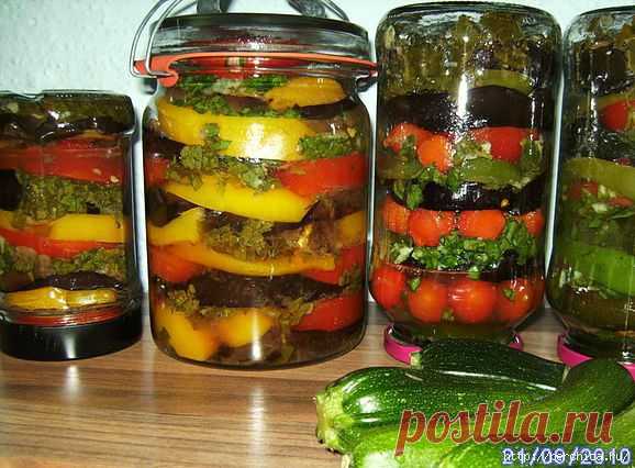 Баклажаны с овощами выложенные слоями