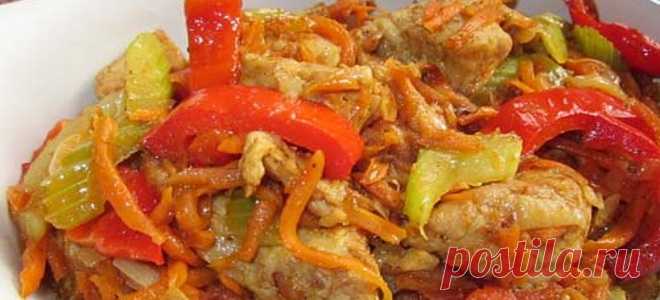 СВИНИНА ТУШЕНАЯ С ОВОЩАМИ 

Мясо тушеное с овощами – универсальное блюдо для подачи на второе к обеду или на ужин. Приготовить подобным способом можно свинину, говядину, птицу, кролика. Мясные ломти пропитываются овощными сока…