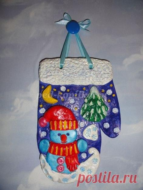 Новогодняя варежка из соленого теста
