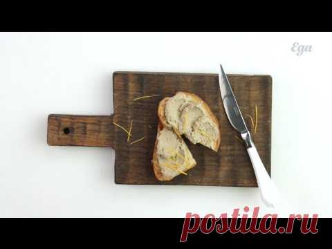 Паштет из куриной печени с карамелизованным луком. Мастер-класс Алексея Зимина Сногсшибательный паштет из куриной печени с хересом и карамелизованным луком. Вместо хереса можно использовать другое крепленое вино, например мадеру._______...