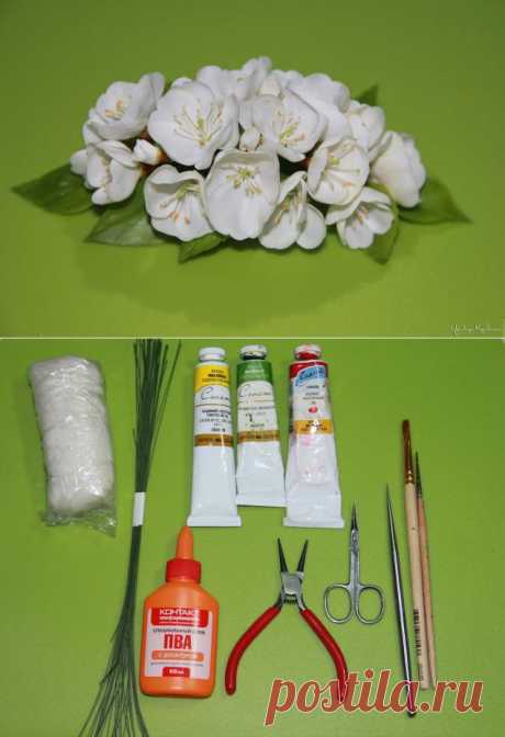 Веточка цветущей вишни из холодного фарфора.