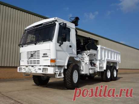 Volvo FL12 6x6 с КМУ Hiab и защищенной кабиной // Volvo !