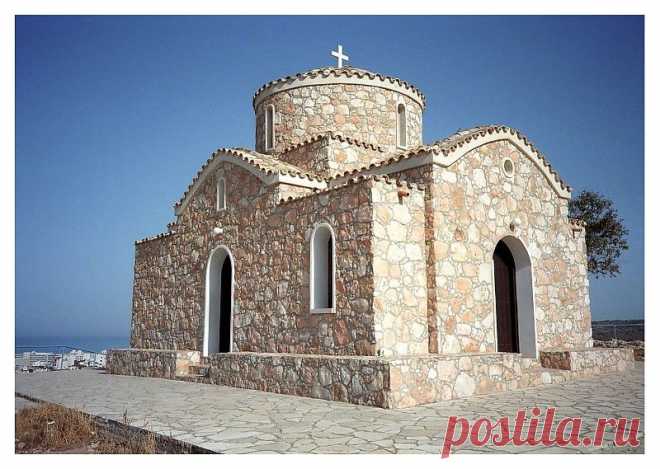 Монастырь Илии Пророка (Profitis Ilias Monastery) на острове Санторини