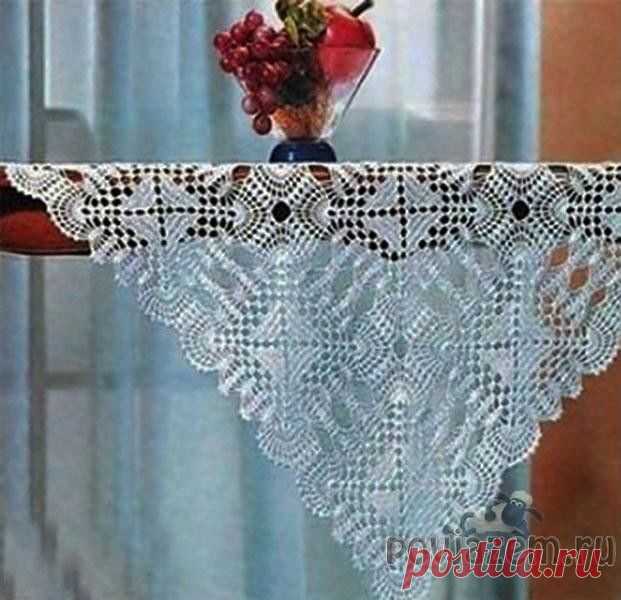Большая салфетка крючком
схема по ссылке:       http://povjazem.ru/vyazanie-dlya-doma/salfetki-skatert/bolshaya-salfetka-kryuchkom-2