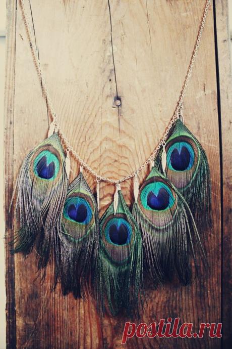 Peacock Feather Necklace with Metal Feather Charms, Hippie Feather Necklace, Aztec, Bohemian, Peacock Wedding