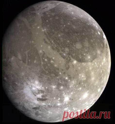 Интересные факты о спутниках планет Солнечной системы Интересные факты о спутниках планет Солнечной системы
Наша Солнечная система состоит из Солнца и 9 планет. Планетам же уделяется так много внимания, что часто забывают про многие другие удивительные в...