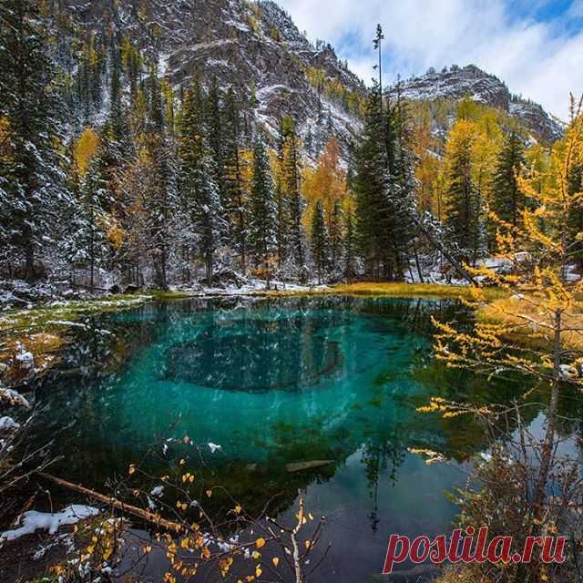 Озеро Гейзерное около посёлка Акташ, Алтай. Автор фото: Эдуард Кутыгин.