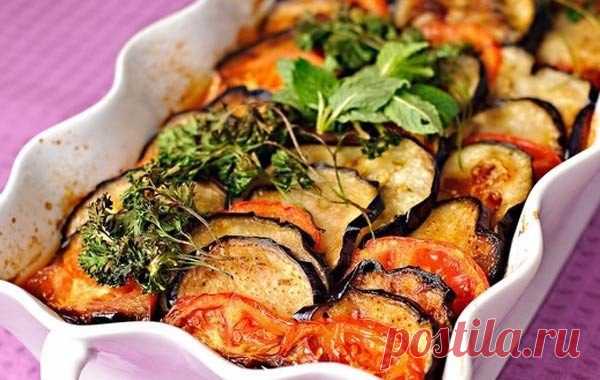 Мясная запеканка с баклажанами.