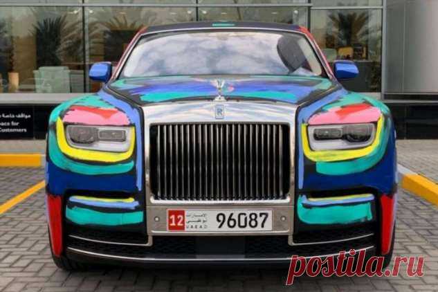 Художник превратил Rolls-Royce Phantom в объект искусства . Тут забавно !!!