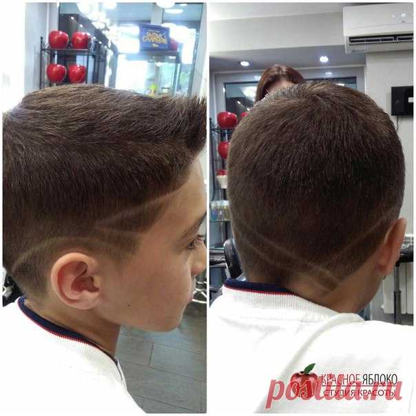 Креативную 👱 мужскую стрижку✂ с использованием техники Hair Tatoo💥 для наших самых молодых🍭 клиентов предлагает мастер💖Надежда м.Кузьминки