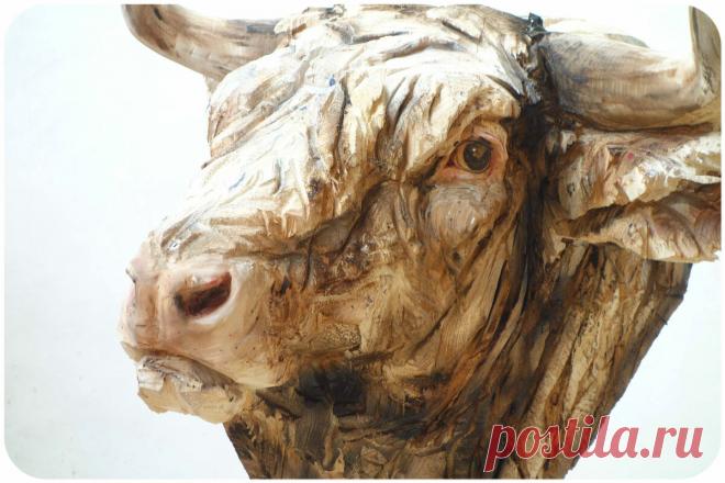 Символ 2021 года в работах мастеров резьбы по дереву | VZBRELO: блог о дереве | Яндекс Дзен