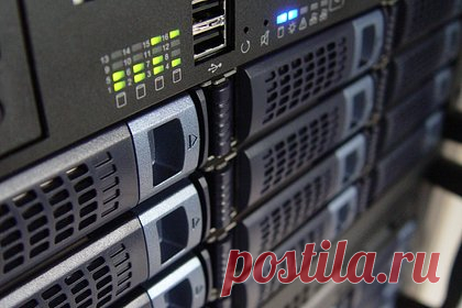 ИИ назвали энергозатратным. Искусственный интеллект (ИИ) может потреблять огромное количество энергии. Журналисты издания сослались на аналитика Национального банка Нидерландов Алекса де Фриса, который подсчитал, что ежедневно популярный чат-бот ChatGPT отвечает на 200 миллионов запросов. Ему необходимо 500 тысяч киловатт-часов энергии.