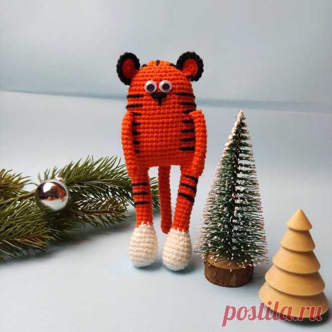 PDF Тигр крючком. FREE crochet pattern; Аmigurumi animal patterns. Амигуруми схемы и описания на русском. Вязаные игрушки и поделки своими руками #amimore - тигр, маленький тигрёнок к Новому году, тигрята, котик, кот, кошечка, кошка, котенок.