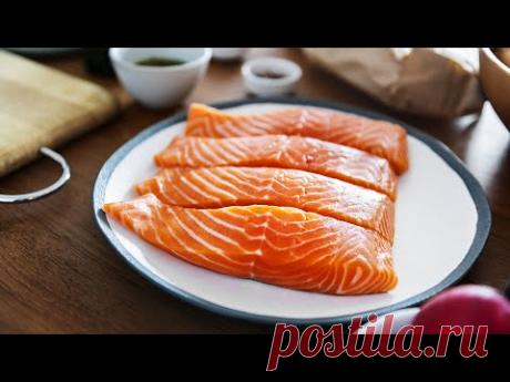 Запечённая рыба / Три рецепта запеченного лосося в духовке / Рецепт блюда из рыбы