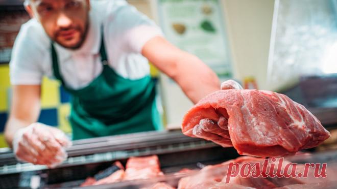 Россиянам рассказали, взлетят ли цены на мясо к Новому году. До Нового года в России не ожидается сильного повышения цен на мясо, сообщил ведущий эксперт в области мясной промышленности Борис Рябинкин. Это объясняется тем, что такой скачок цен уже произошел – стоимость мяса выросла на 35-40%, ...