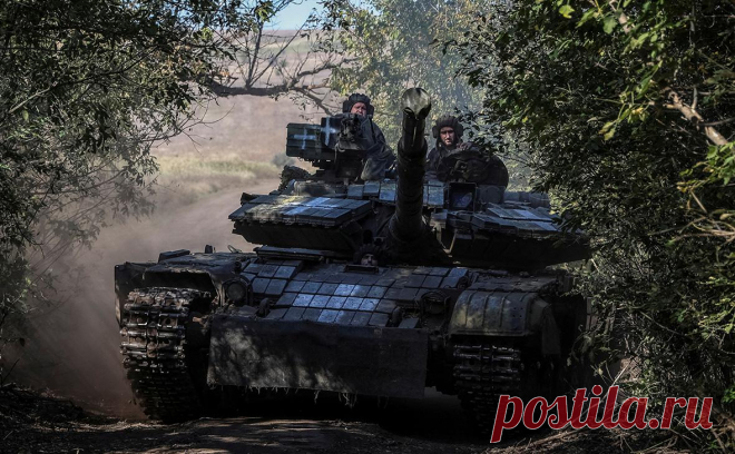 Российские десантники и спецназ остановили колонну ВСУ в районе Вербового. Военные Новороссийского гвардейского горного соединения Воздушно-десантных войск вместе с силами спецназа остановили колонну техники Вооруженных сил Украины (ВСУ) в районе села Вербовое Запорожской области, сообщает ТАСС со ссылкой на Минобороны России.