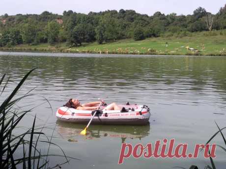 Прогулки по Праге на общественном транспорте и пешком без проф.экскурсий, но с рассказами, показами, фотосессией и ответами на все вопросы - 20 евро/час с чел. либо 100 евро/день за компанию от 2 человек: встреча и проводы к Вам в отель, квитанция об оплате перед выездом на прогулку.