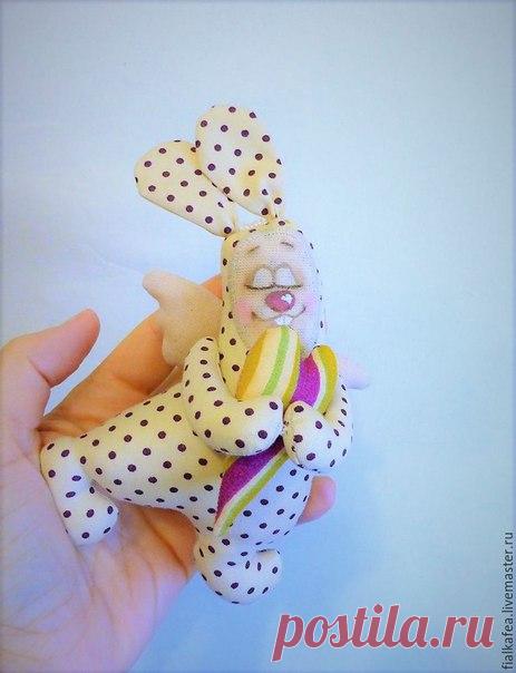 Заяц от Натальи Швец. МК здесь https://www.livemaster.ru/topic/2223505-serdechnyj-za..