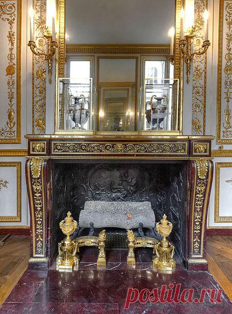 Versailles - Fireplace in The Apartments of Louis XVI   |   Pinterest