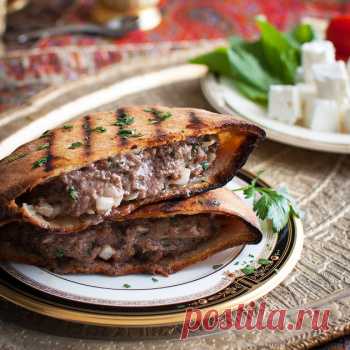 Ароматные лепешки с бараниной | Рецепты Steak@home