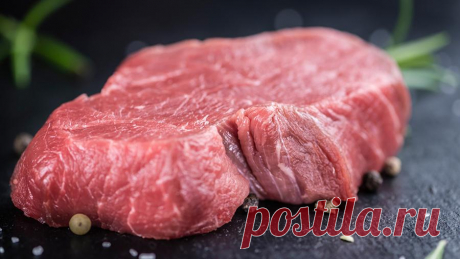 Названы вызывающие рак кишечника продукты Ученые из Оксфордского университета доказали, что даже умеренное потребление красного мяса, особенно переработанного, значительно повышает вероятность заболеть раком кишечника. Результаты их исследования опубликованы в журнале International Journal of Epidemiology.