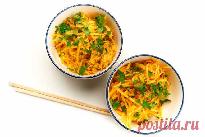 Сложить горкой и залить кипящим маслом. Рецепт тыквы по- корейски (вкуснее, чем морковь) | Репчатый лук | Пульс Mail.ru Мякоть тыквы нежнее, сочнее, а значит и промаринуется она быстрее. Этот рецепт особенно актуален сейчас, в преддверии тыквенного сезона, но по...