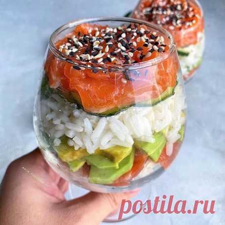 ППрецепты в Instagram: «СУШИ 🍣🥗 САЛАТ by  alia_diachenko_pp⁣ ⁣ КБЖУ на 100 грамм = 143,1/7,2/8,7/9,0⁣ ———⁣ Если будешь готовить,оставь любой смайл в…»