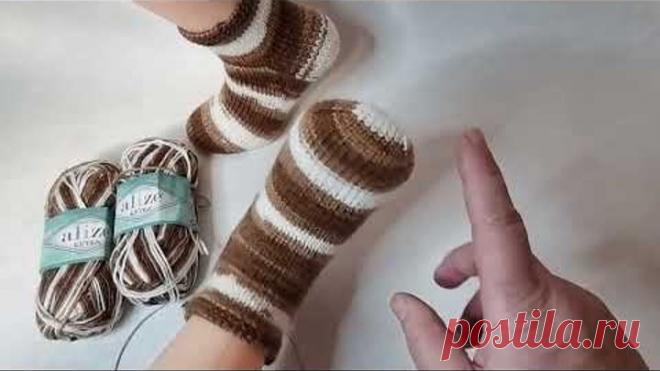 Как связать от мыска два носка сразу С красивой глубокой пяткой и закрыть петли иглой.