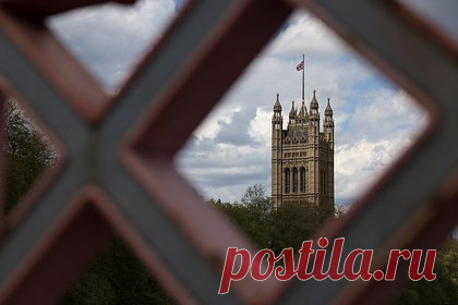 В СВР рассказали о планах Лондона оказать давление на США диверсиями против танкеров