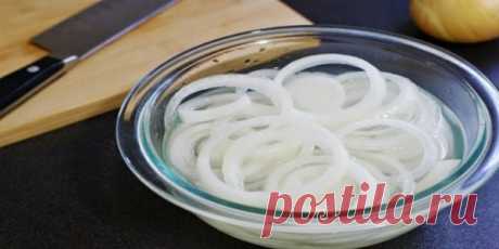 Очень вкусный маринованный лук ! Поделюсь с вами секретом, как сделать беспроигрышный маринованный лук к шашлыку. После я поняла, что этот рецепт идеально подходит и к салатам, и постной выпечке.