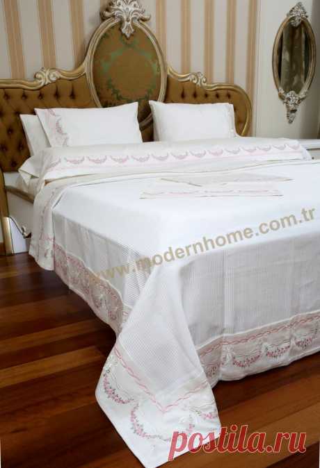 KIRLANGIÇ NAKIŞLI PİKE TAKIMI - NAKIŞLI - MODERN HOME - MODERN HOME | Butik Ev Tekstili | www.modernhome.com.tr