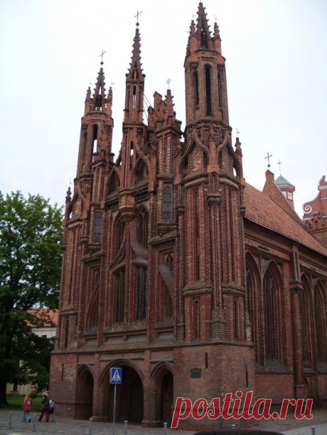 St Anne's Church, Vilnius, Lietuva  |  Pinterest • Всемирный каталог идей