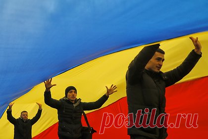 Молдавия вышла из двух соглашений СНГ. Правительство Молдавии денонсировало два соглашения, подписанных в рамках Содружества Независимых Государств (СНГ) — об обмене информацией в вопросах охраны внешних границ государств-членов СНГ, а также об общих условиях поставки товаров между организациями стран-членов содружества.
