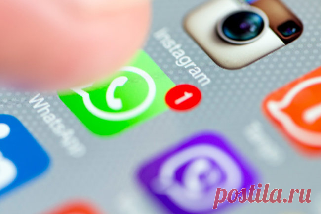 Пользователям назвали огромный недостаток WhatsApp Зная мобильный номер, хакеры удаленно могут деактивировать WhatsApp на смартфоне жертвы путем многократного запрашивания кода подтверждения для входа в учетную запись.