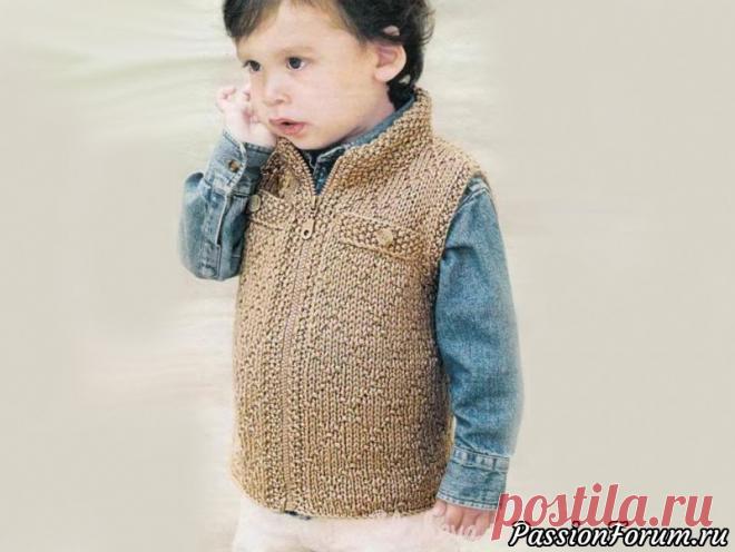 Жилет для мальчика на молнии - запись пользователя Молодая бабуля (Светлана) в сообществе Вязание спицами в категории Вязание спицами для детей Взрослые почему-то, часто незаслуженно забывают о таком предмете гардероба, как жилет. Но, для деток жилет, да еще на молнии лучше, просто не придумаешь.