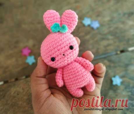Amigurumi bunny free pattern - A little love everyday!