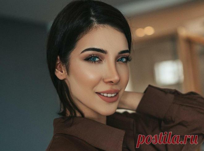 Возможно ли построить отношения с женщиной из провинции
Друзья, привет! Абсолютно очевидно, что женщина, перебравшаяся из родного села в мегаполис, преследует одну единственную цель. Её буквально манят яркие огни крупного города, и она словно мотылёк летит ведомая своими инстинктами, говорящими ей, что здесь её заждались богатые мужчины, которые не знают куда девать свои деньги. Естественно, женщину влечёт в такой город словно магнитом, ведь […]
Читай дальше на сайте. Жми подробнее ➡