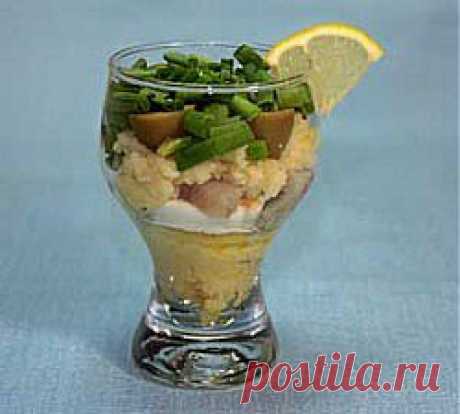 Салат с грибами и ананасами