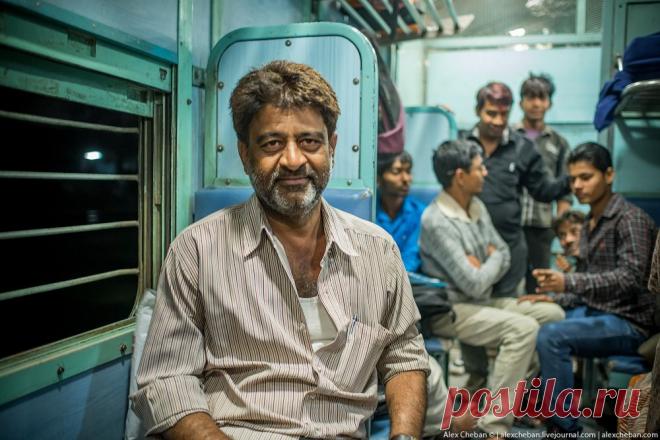 Общий вагон индийского поезда (32 фото)