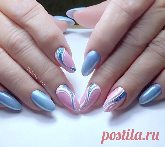 Маникюр волнами