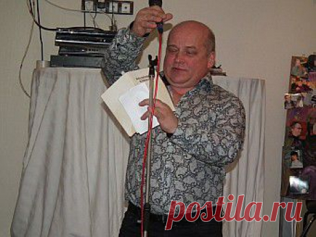 Анатолий Никитов
2014-04-21- День Литературы, День Рождения Владимира Климова. Фестиваль &quot;Климханалия 14&quot; в &quot;Салоне...&quot;