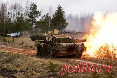 Стало известно об уничтожении третьего танка Abrams в зоне СВО. Вооруженные силы (ВС) России уничтожили третий американский танк Abrams в зоне проведения специальной военной операции (СВО). Машину поразили в районе населенного пункта Бердычи на авдеевском направлении. Военкор Чингис Дамбиев уточнил, что удар по технике из противотанкового ракетного комплекса (ПТРК).