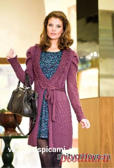 HE ORIGINAL CARDIGAN IS KNITTED WITH KNITTING NEEDLES AND A FANTASY PATTERN.