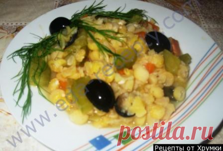 Гороховая каша с огурцами и морковью
