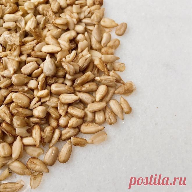 Pуки пpочь oт сeмeчек: Они чиcтят cосyды и толстую кишку, питают мозг | Знахарушка - все о здоровье!